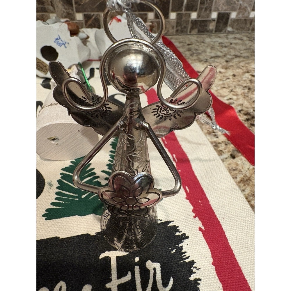 Lot of  8 Angel Ornaments Resin ceramic silver Figurines Christmas Decor Kids‎ - Picture 7 of 13